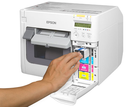 Farbetikettendrucker mit einzelnen Farbpatronen